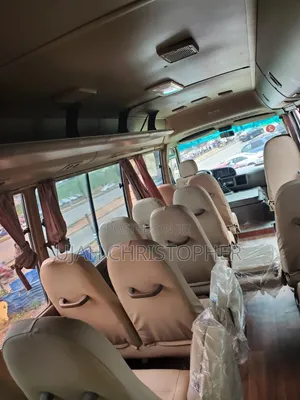 Toyota Coaster 2015