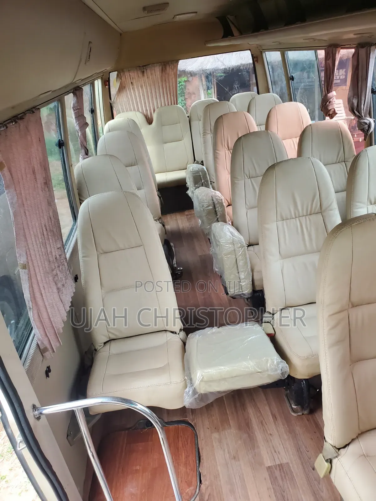 Toyota Coaster 2015