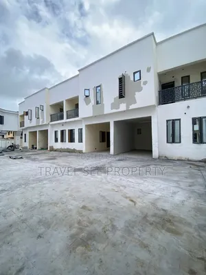 3bdrm Duplex in Private Estate for sale