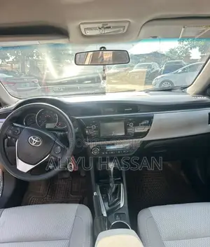 Toyota Corolla 2015 Black