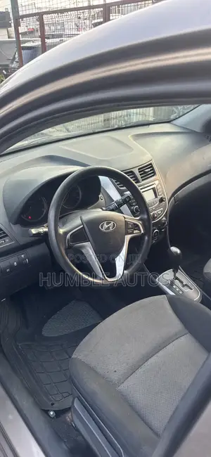 Hyundai Accent SE Automatic 2012 Brown