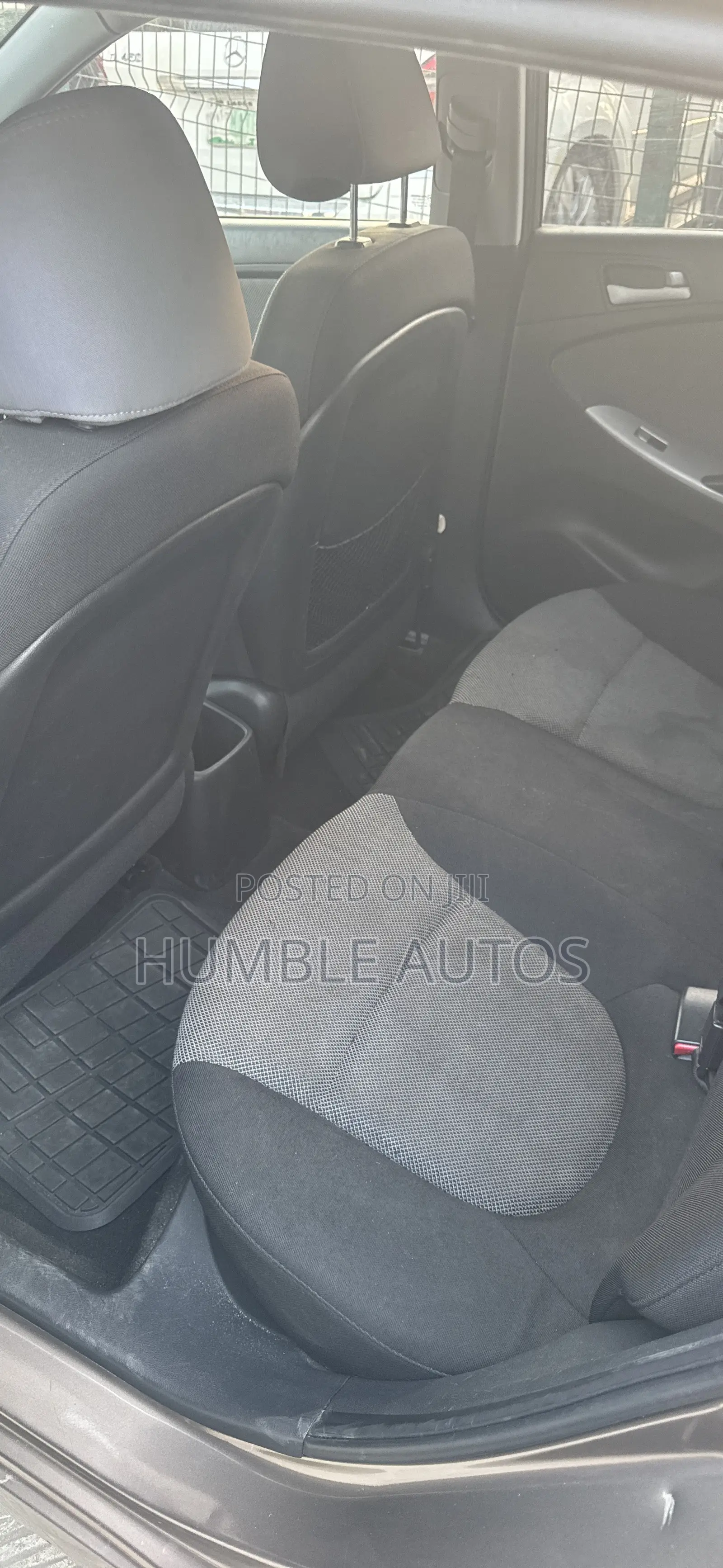 Hyundai Accent SE Automatic 2012 Brown