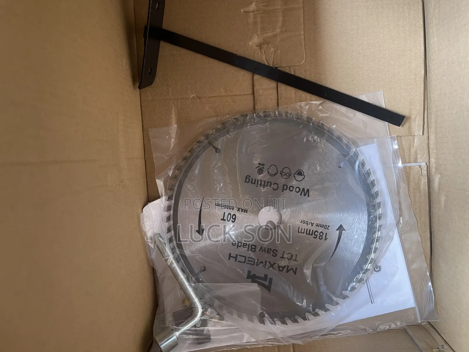 Circular Saw Machine