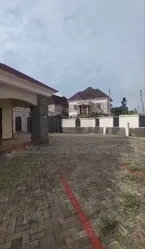 2bdrm Bungalow in Broadview Estate, Idu Industrial for rent