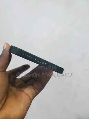 New Apple iPhone 13 128 GB Green