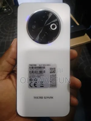 New Tecno Spark 30C 128 GB White