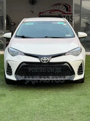 Toyota Corolla LE 4dr Sedan (1.8L 4cyl CVT) 2015 White