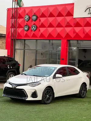 Toyota Corolla LE 4dr Sedan (1.8L 4cyl CVT) 2015 White