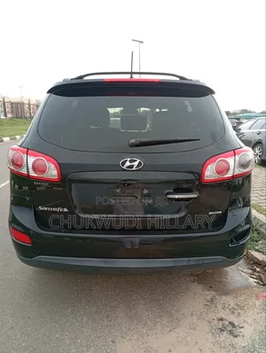 Hyundai Santa Fe 2011 Black