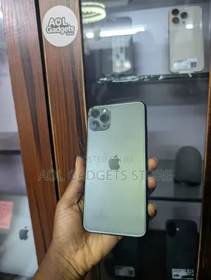 Apple iPhone 11 Pro Max 64 GB Green