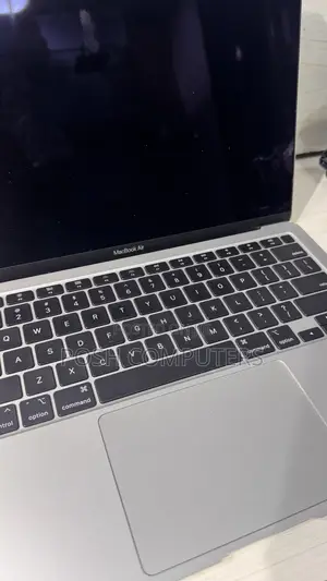 Laptop Apple MacBook Air 2020 8GB Intel Core i7 SSD 512GB