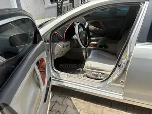 Toyota Camry 2011 Silver