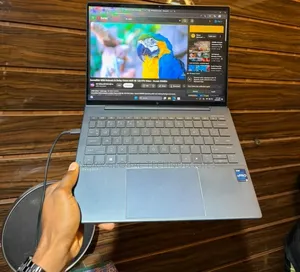 Laptop HP Dragonfly G3 32GB Intel Core i7 SSD 512GB