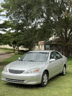 Toyota Camry 2005 Gray
