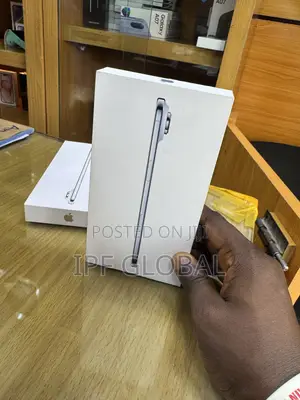 New Apple iPhone Air 256 GB Blue