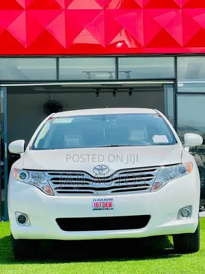 Toyota Venza LE 2010 White