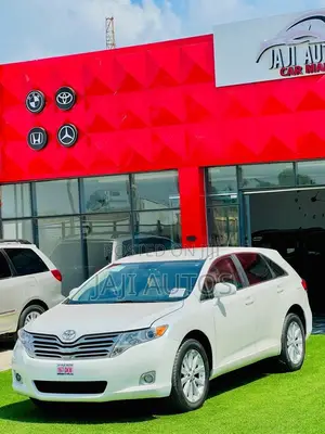 Toyota Venza LE 2010 White