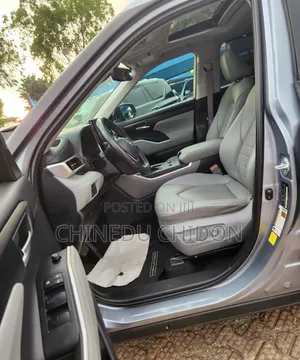 Toyota Highlander 2024 Gray