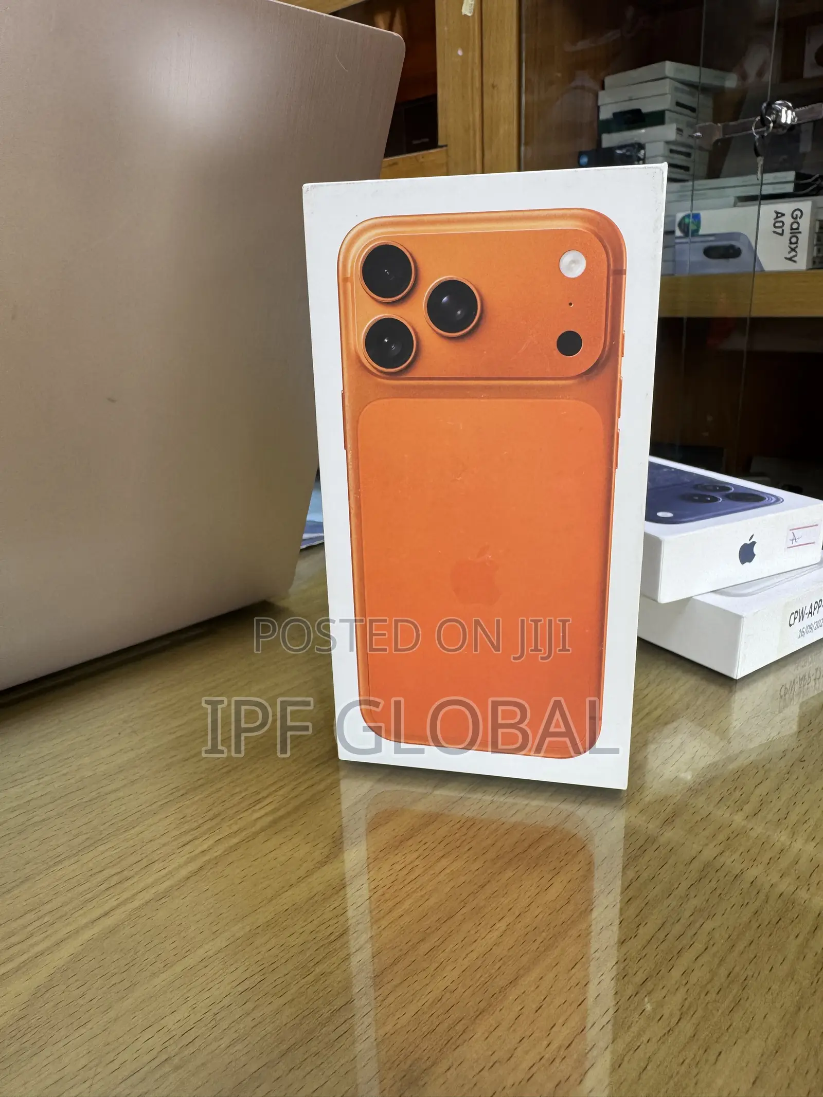 New Apple iPhone 17 Pro Max 256 GB Orange