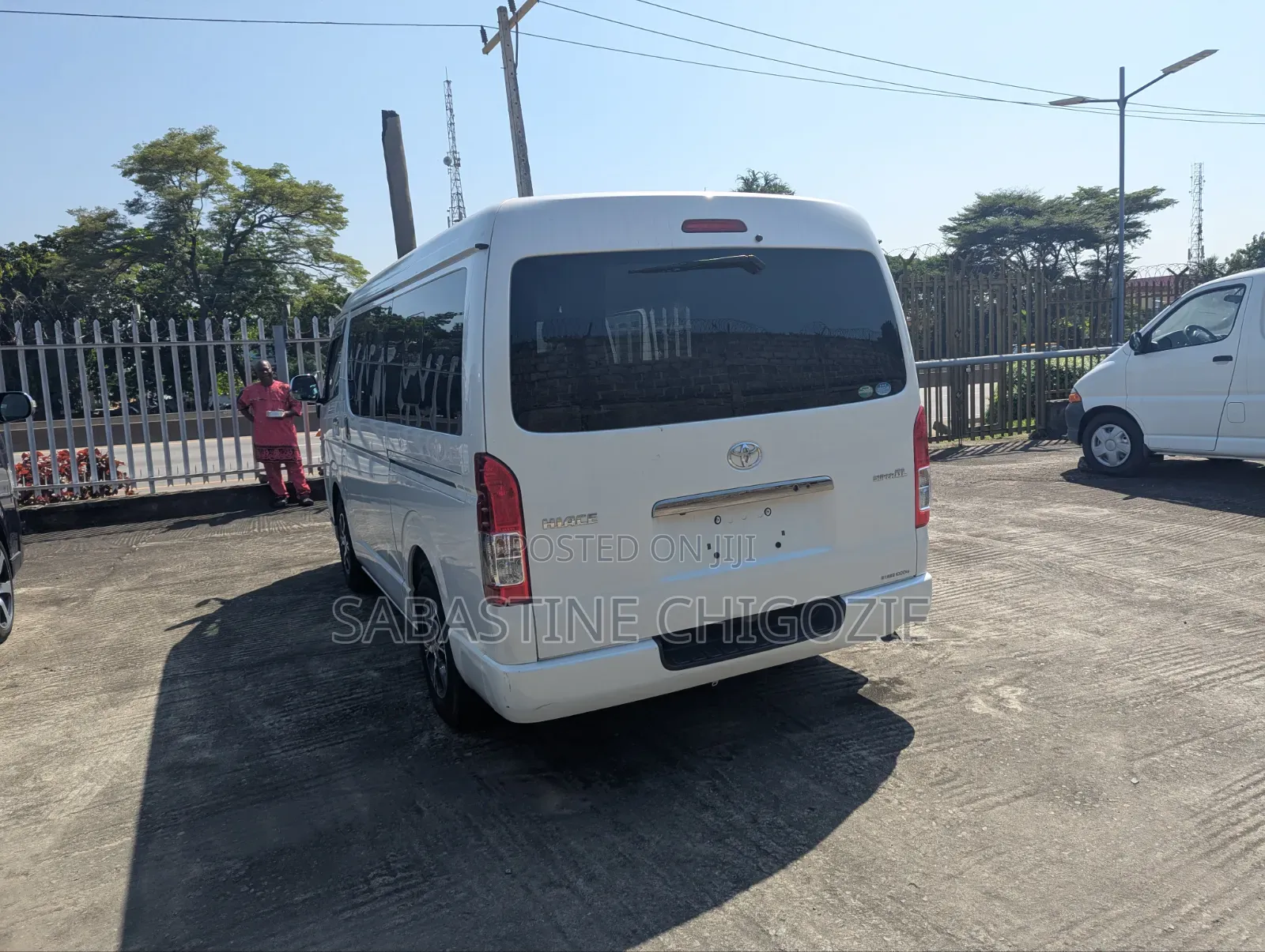 Toyota HiAce 2017 White