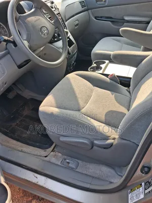 Toyota Sienna 2006 Silver