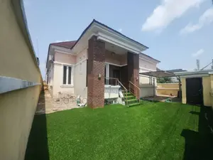 3bdrm Bungalow in Thomas Estate for sale
