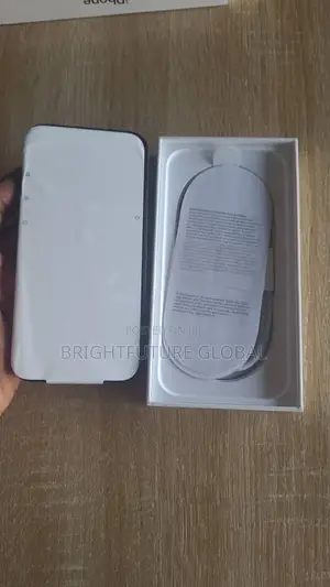 New Apple iPhone 16e 128 GB Black