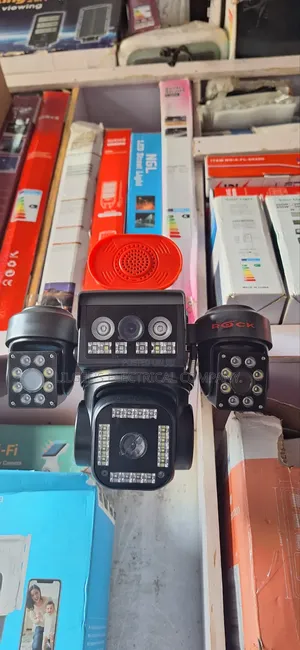 High Quality 4 Lens Solar Powered CCTV Camera With Double Panel.