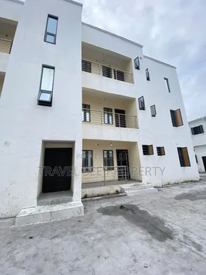2bdrm Block of Flats in Private Estate for sale