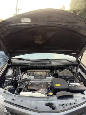 Toyota Camry SE 4dr Sedan (2.5L 4cyl 6A) 2013 Gray