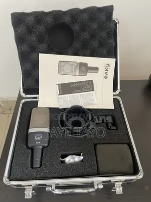 AKG C214 Condenser Microphone