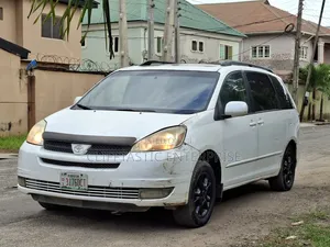 Toyota Sienna XLE 2005 White