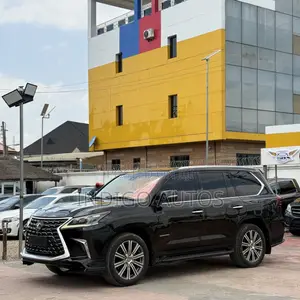 Lexus LX 2017 Black