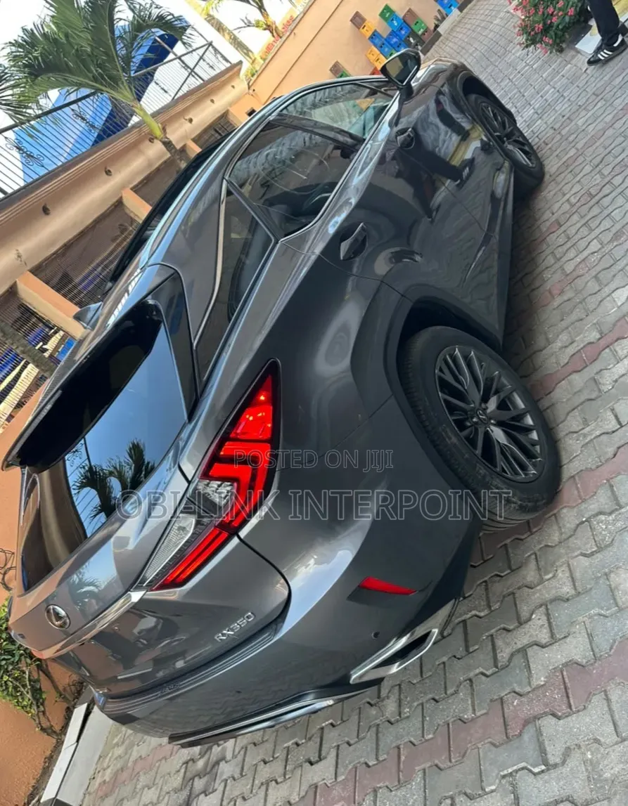 Lexus RX 2019