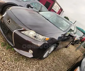 Lexus ES 2014 Red