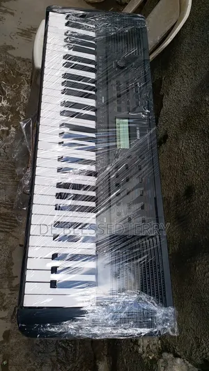 Yamaha PSR E273 Keyboard