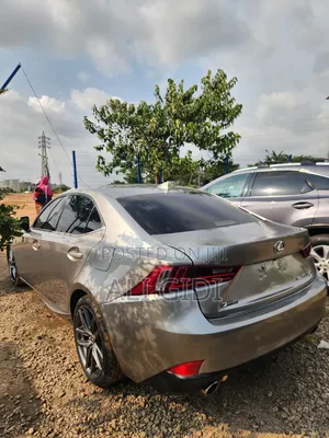 Lexus IS 350 AWD 2016 Brown