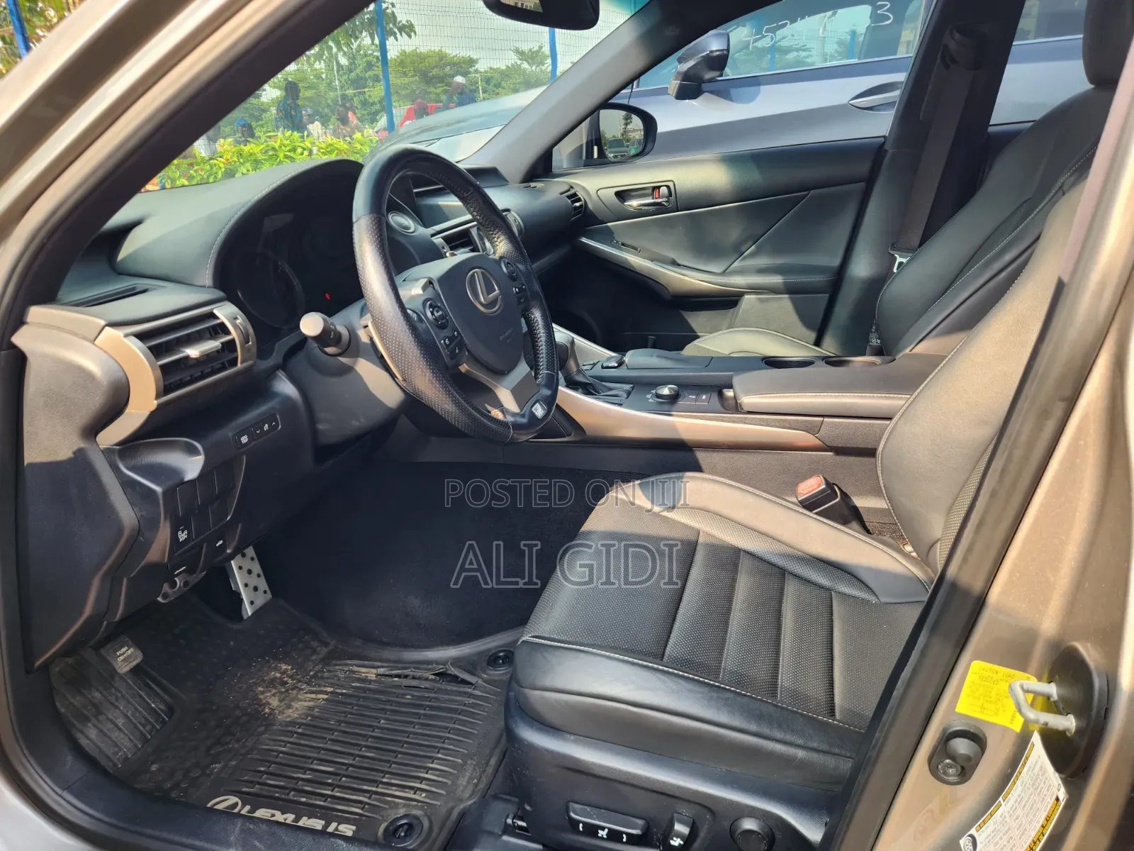 Lexus IS 350 AWD 2016 Brown