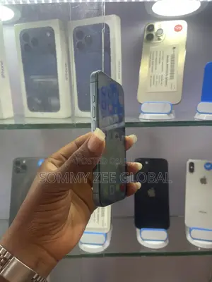 Apple iPhone 16 128 GB Green
