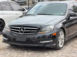 Mercedes-Benz C300 2014 Black