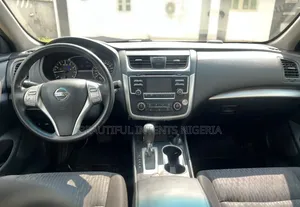 Nissan Altima 2.5 S 2017 White