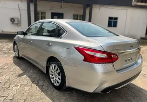 Nissan Altima 2.5 S 2017 White