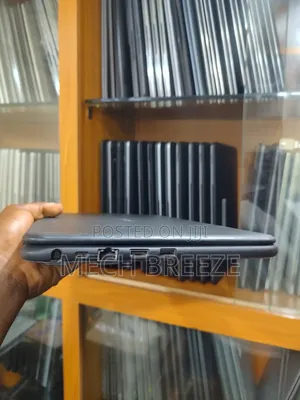 Laptop Dell Latitude 3300 4GB Intel Core 3 SSD 128GB