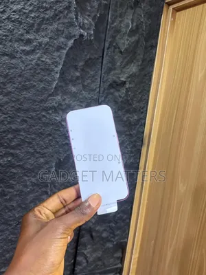 Apple iPhone 16 128 GB Pink
