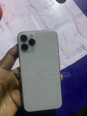 Apple iPhone 11 64 GB White