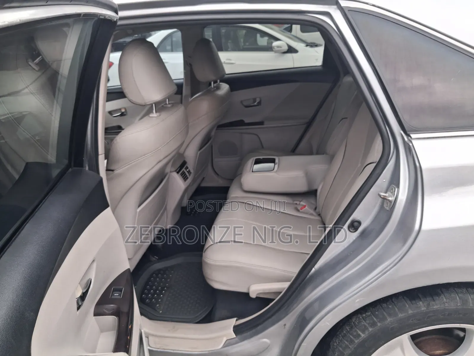 Toyota Venza 2015 Silver