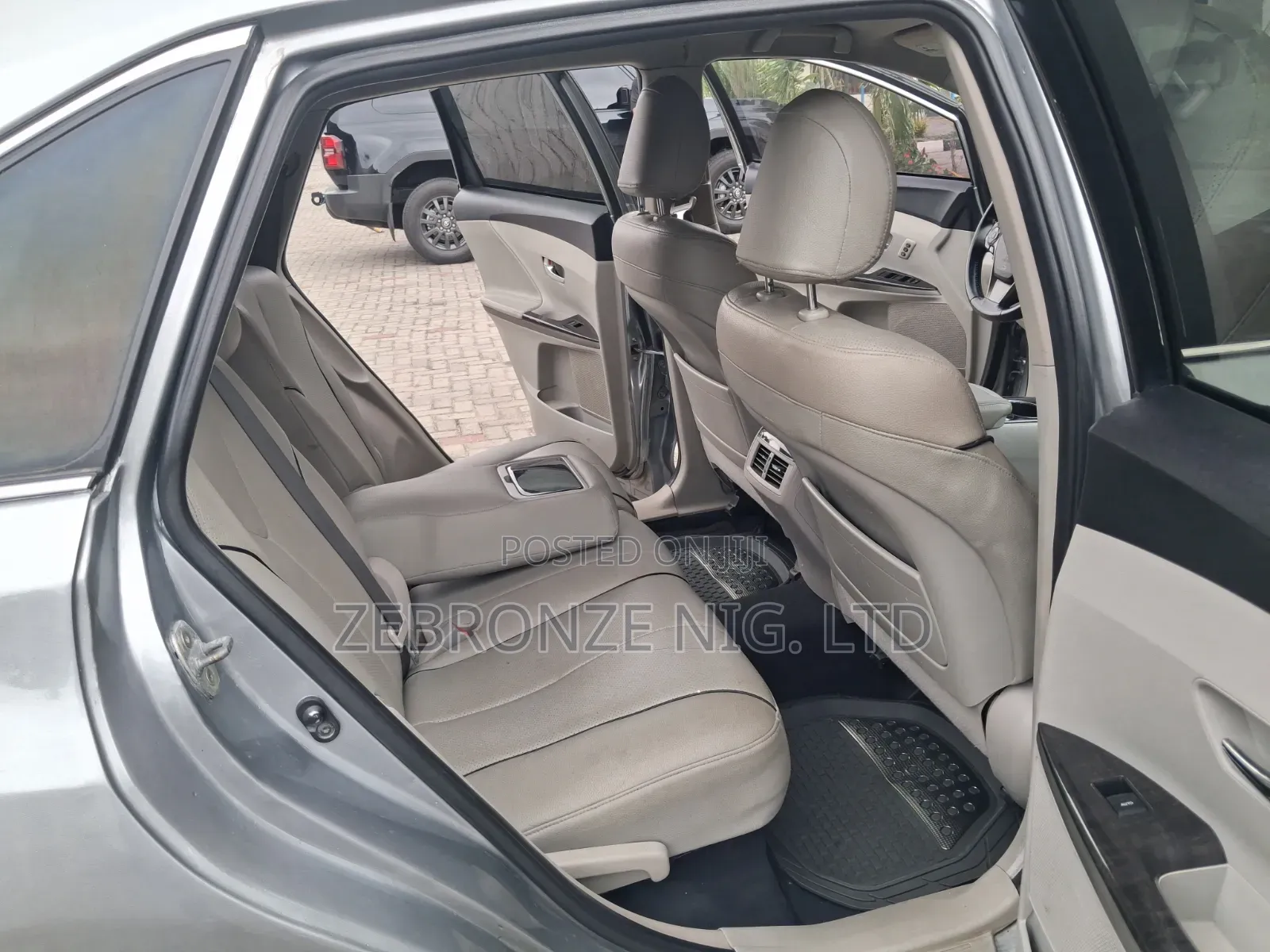 Toyota Venza 2015 Silver