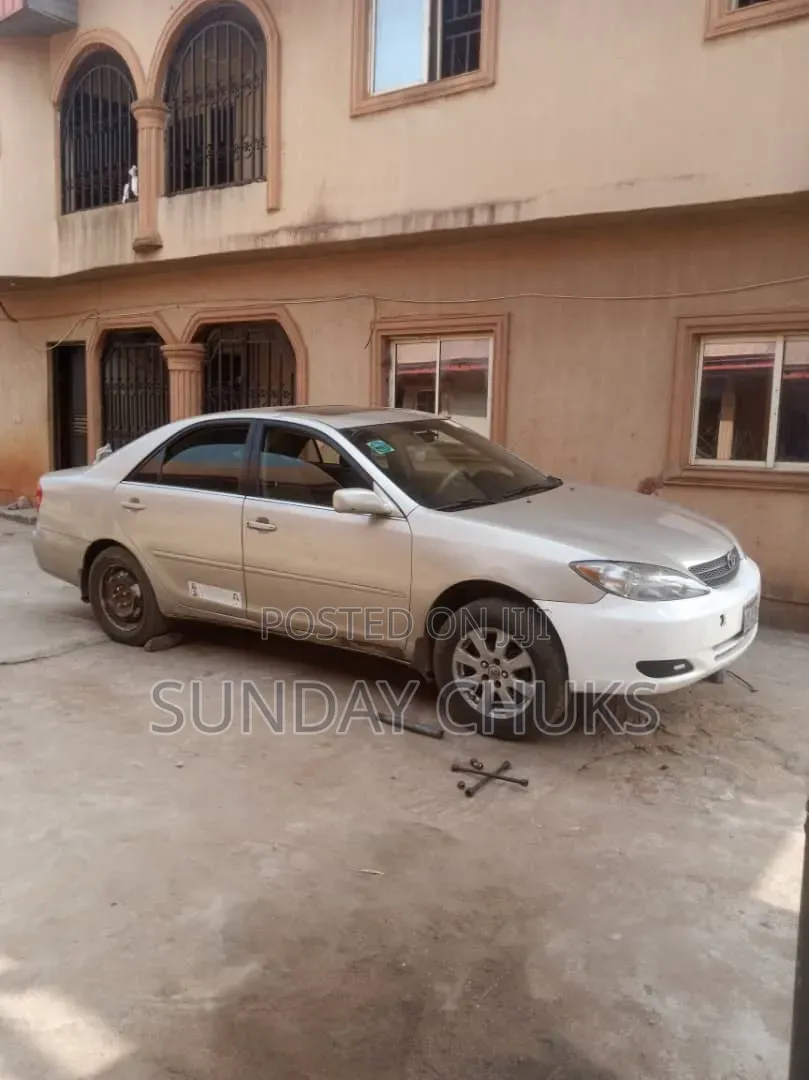 Toyota Camry 2015