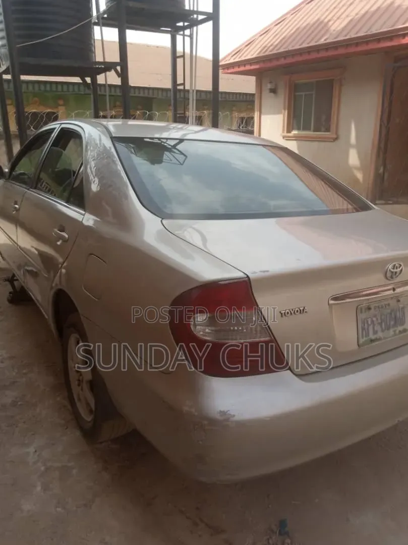 Toyota Camry 2015