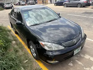 Toyota Camry LE 4dr Sedan (2.4L 4cyl 5M) 2004 Black